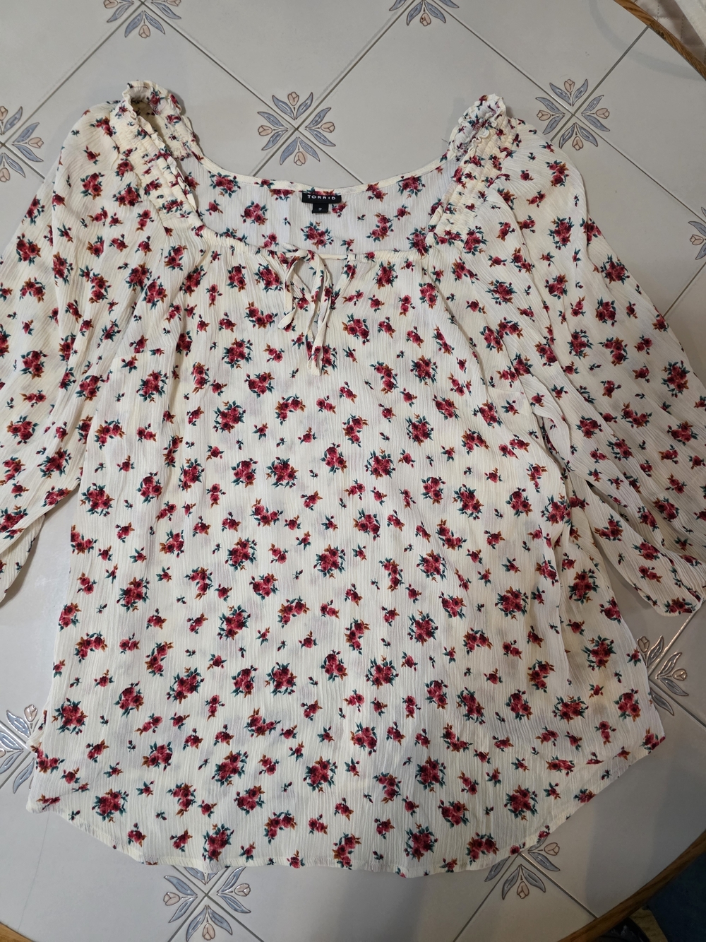 torrid White Blouse with Red Rose Floral Print